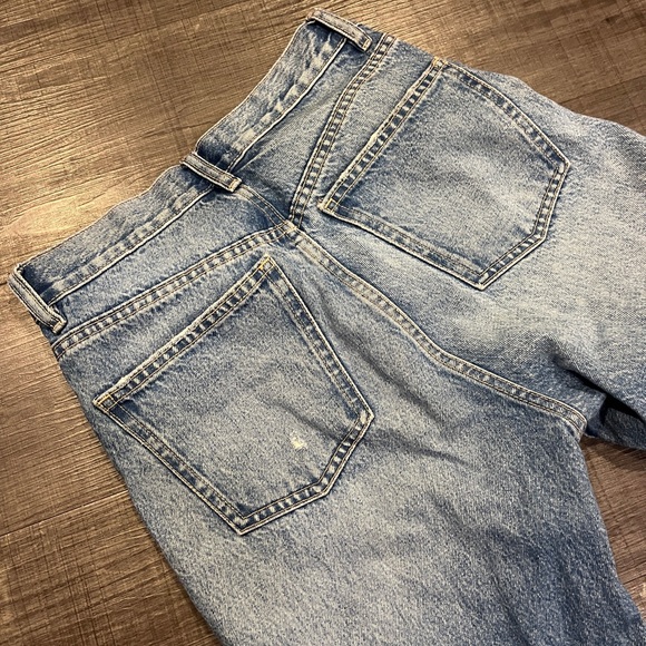 Jeans - Picture 2 of 3